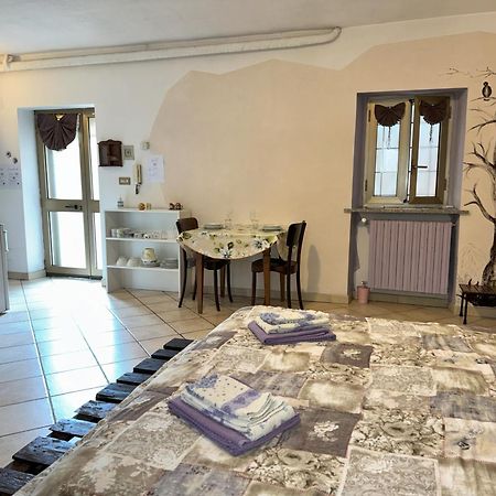 Casa Aromi Ed Arte Pensionat Asti Exteriör bild