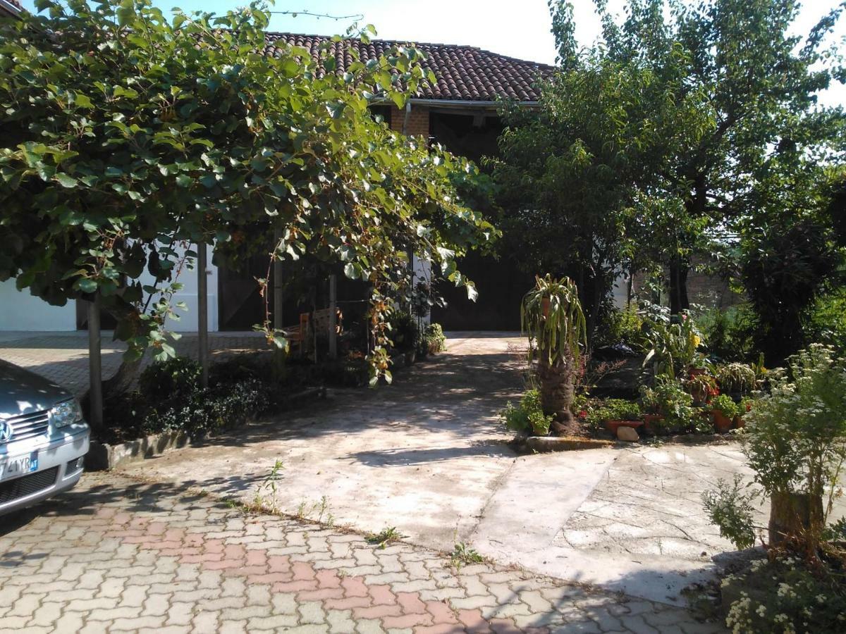 Casa Aromi Ed Arte Pensionat Asti Exteriör bild