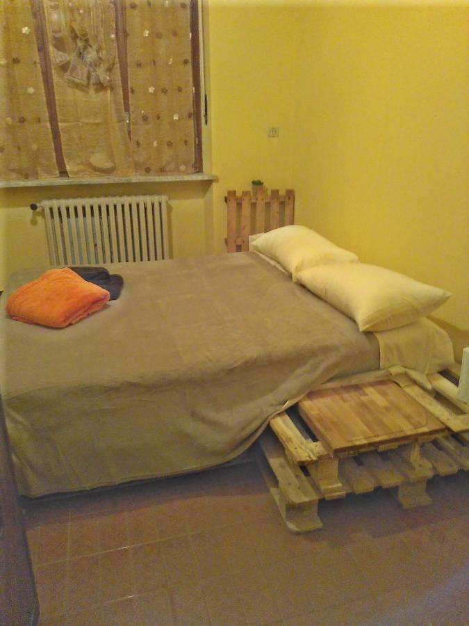 Casa Aromi Ed Arte Pensionat Asti Exteriör bild