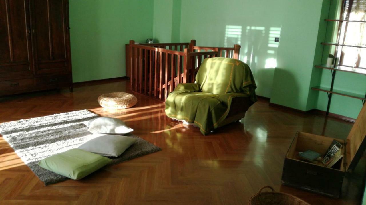 Casa Aromi Ed Arte Pensionat Asti Exteriör bild